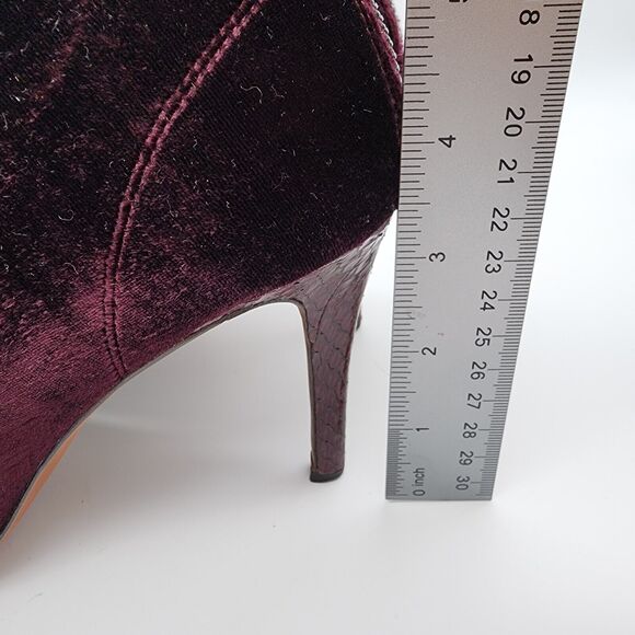 Donald Pliner Velvet Peep Toe Lace Up Bootie 8M Burgundy Ankle Witchy Whimsigoth - Picture 11 of 14